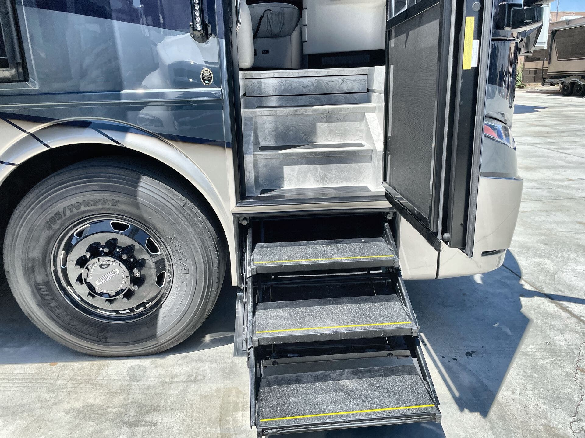 Bus-Stuff.com Class A Rv For Sale